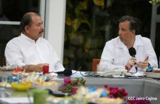 Presidente Daniel y Compañera Rosario sostienen encuentro con Canciller de México