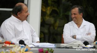 Presidente Daniel y Compañera Rosario sostienen encuentro con Canciller de México