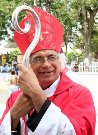 Cardenal Brenes oficia solemne misa en honor a San Marcos Evangelista