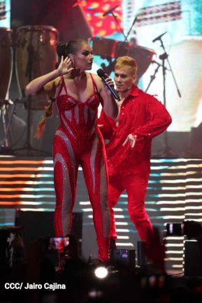 Esto fue lo que se vivió en el concierto de Olga Tañón y Eddy Herrera