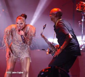Esto fue lo que se vivió en el concierto de Olga Tañón y Eddy Herrera