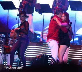 Esto fue lo que se vivió en el concierto de Olga Tañón y Eddy Herrera