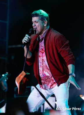 Esto fue lo que se vivió en el concierto de Olga Tañón y Eddy Herrera