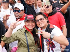 Militantes sandinistas participan en caminata en honor al Repliegue Táctico a Masaya