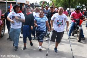 Miles de sandinistas caminan en saludo al 44/19 en Julio Victorioso