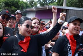 Miles de sandinistas caminan en saludo al 44/19 en Julio Victorioso