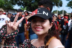 Miles de sandinistas caminan en saludo al 44/19 en Julio Victorioso
