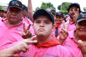 Miles de sandinistas caminan en saludo al 44/19 en Julio Victorioso