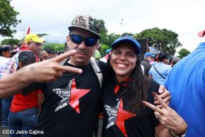 Miles de sandinistas caminan en saludo al 44/19 en Julio Victorioso