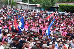 Miles de sandinistas caminan en saludo al 44/19 en Julio Victorioso