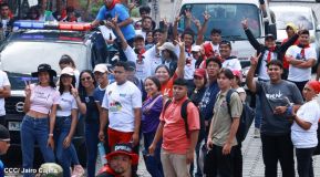 Miles de sandinistas caminan en saludo al 44/19 en Julio Victorioso