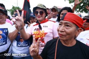 Miles de sandinistas caminan en saludo al 44/19 en Julio Victorioso