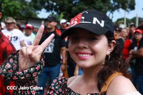 Miles de sandinistas caminan en saludo al 44/19 en Julio Victorioso