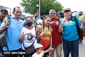 Miles de sandinistas caminan en saludo al 44/19 en Julio Victorioso