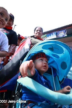 Miles de sandinistas caminan en saludo al 44/19 en Julio Victorioso