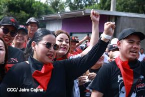 Miles de sandinistas caminan en saludo al 44/19 en Julio Victorioso