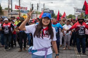 Miles de sandinistas caminan en saludo al 44/19 en Julio Victorioso