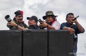 Miles de sandinistas caminan en saludo al 44/19 en Julio Victorioso