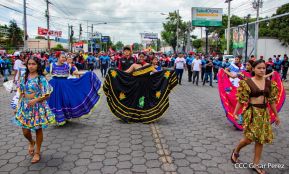 Miles de sandinistas caminan en saludo al 44/19 en Julio Victorioso