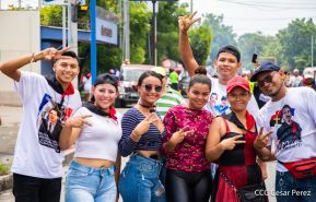 Miles de sandinistas caminan en saludo al 44/19 en Julio Victorioso