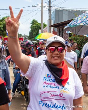 Miles de sandinistas caminan en saludo al 44/19 en Julio Victorioso