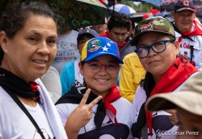 Miles de sandinistas caminan en saludo al 44/19 en Julio Victorioso