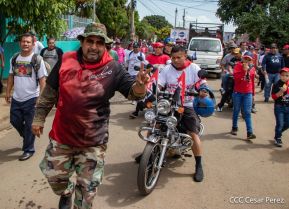 Miles de sandinistas caminan en saludo al 44/19 en Julio Victorioso