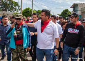 Miles de sandinistas caminan en saludo al 44/19 en Julio Victorioso