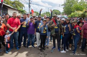Miles de sandinistas caminan en saludo al 44/19 en Julio Victorioso