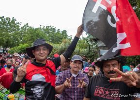 Miles de sandinistas caminan en saludo al 44/19 en Julio Victorioso