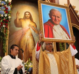 Cardenal Leopoldo Brenes destaca humildad y sencillez de los Papa Juan Pablo II y Juan XXIII