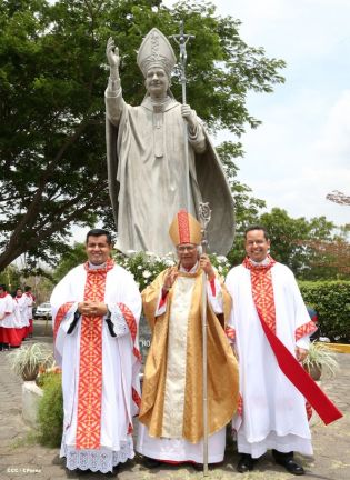 Cardenal Leopoldo Brenes destaca humildad y sencillez de los Papa Juan Pablo II y Juan XXIII