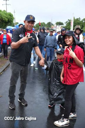 Multitudinaria caminata en saludo al 44/19 y homenaje a la gesta heroica de Julio Buitrago