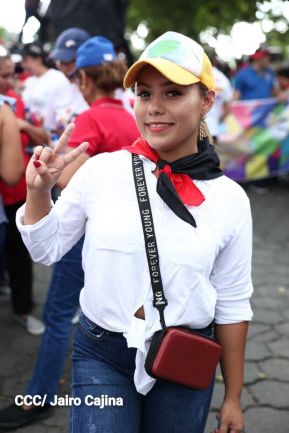 Multitudinaria caminata en saludo al 44/19 y homenaje a la gesta heroica de Julio Buitrago