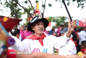 Multitudinaria caminata en saludo al 44/19 y homenaje a la gesta heroica de Julio Buitrago