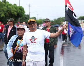 Multitudinaria caminata en saludo al 44/19 y homenaje a la gesta heroica de Julio Buitrago