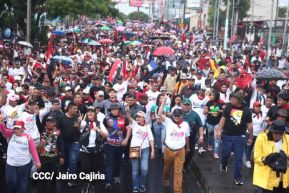 Multitudinaria caminata en saludo al 44/19 y homenaje a la gesta heroica de Julio Buitrago