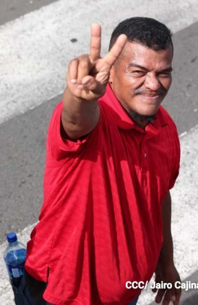 Familias sandinistas celebran con caminata el Día de la Alegría en Nicaragua