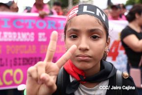 Familias sandinistas celebran con caminata el Día de la Alegría en Nicaragua