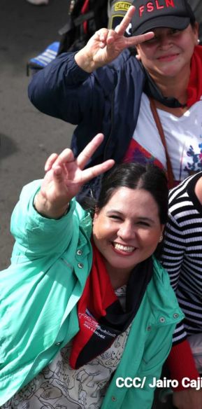 Familias sandinistas celebran con caminata el Día de la Alegría en Nicaragua