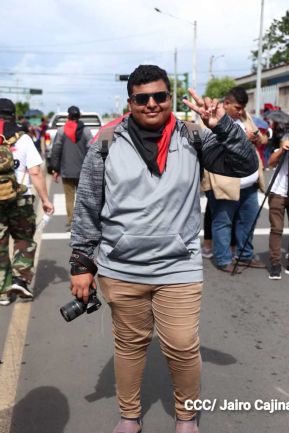 Familias sandinistas celebran con caminata el Día de la Alegría en Nicaragua