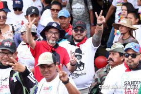 Familias sandinistas celebran con caminata el Día de la Alegría en Nicaragua