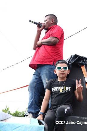 Familias sandinistas celebran con caminata el Día de la Alegría en Nicaragua