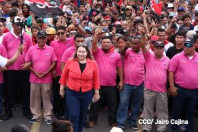 Familias sandinistas celebran con caminata el Día de la Alegría en Nicaragua