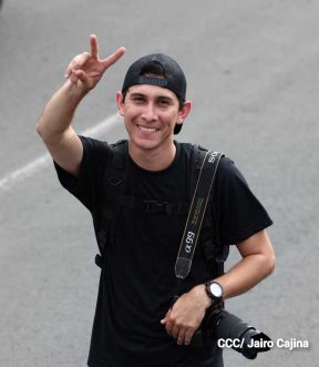 Familias sandinistas celebran con caminata el Día de la Alegría en Nicaragua