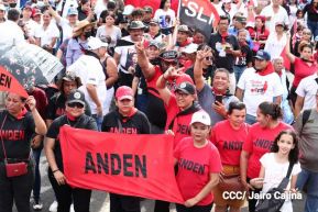 Familias sandinistas celebran con caminata el Día de la Alegría en Nicaragua