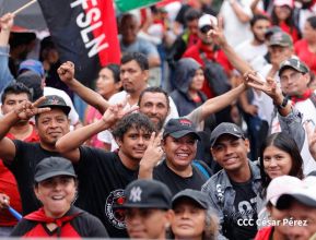 Concierto y fiesta popular por el Día de la Alegría, Avenida de Bolívar a Chávez