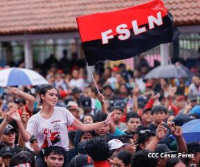 Concierto y fiesta popular por el Día de la Alegría, Avenida de Bolívar a Chávez