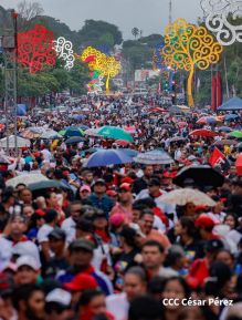 Concierto y fiesta popular por el Día de la Alegría, Avenida de Bolívar a Chávez