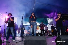 Concierto y fiesta popular por el Día de la Alegría, Avenida de Bolívar a Chávez